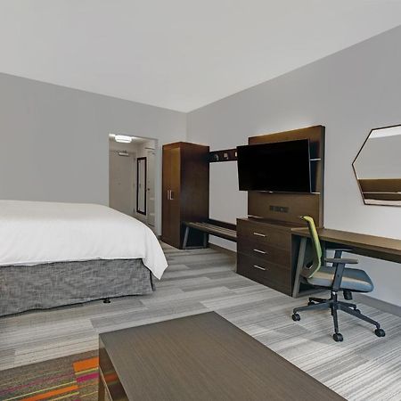 Holiday Inn Express - Milwaukee Downtown By Ihg Екстериор снимка