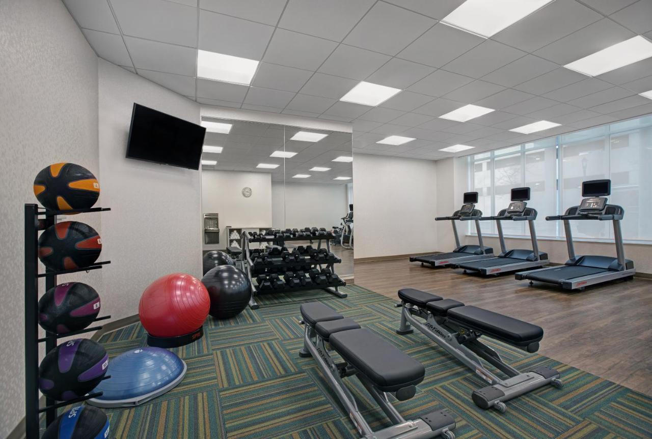 Holiday Inn Express - Milwaukee Downtown By Ihg Екстериор снимка