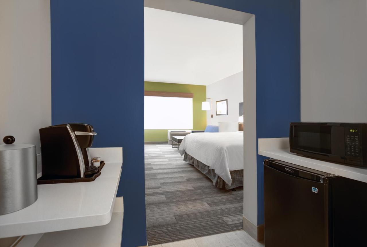 Holiday Inn Express - Milwaukee Downtown By Ihg Екстериор снимка