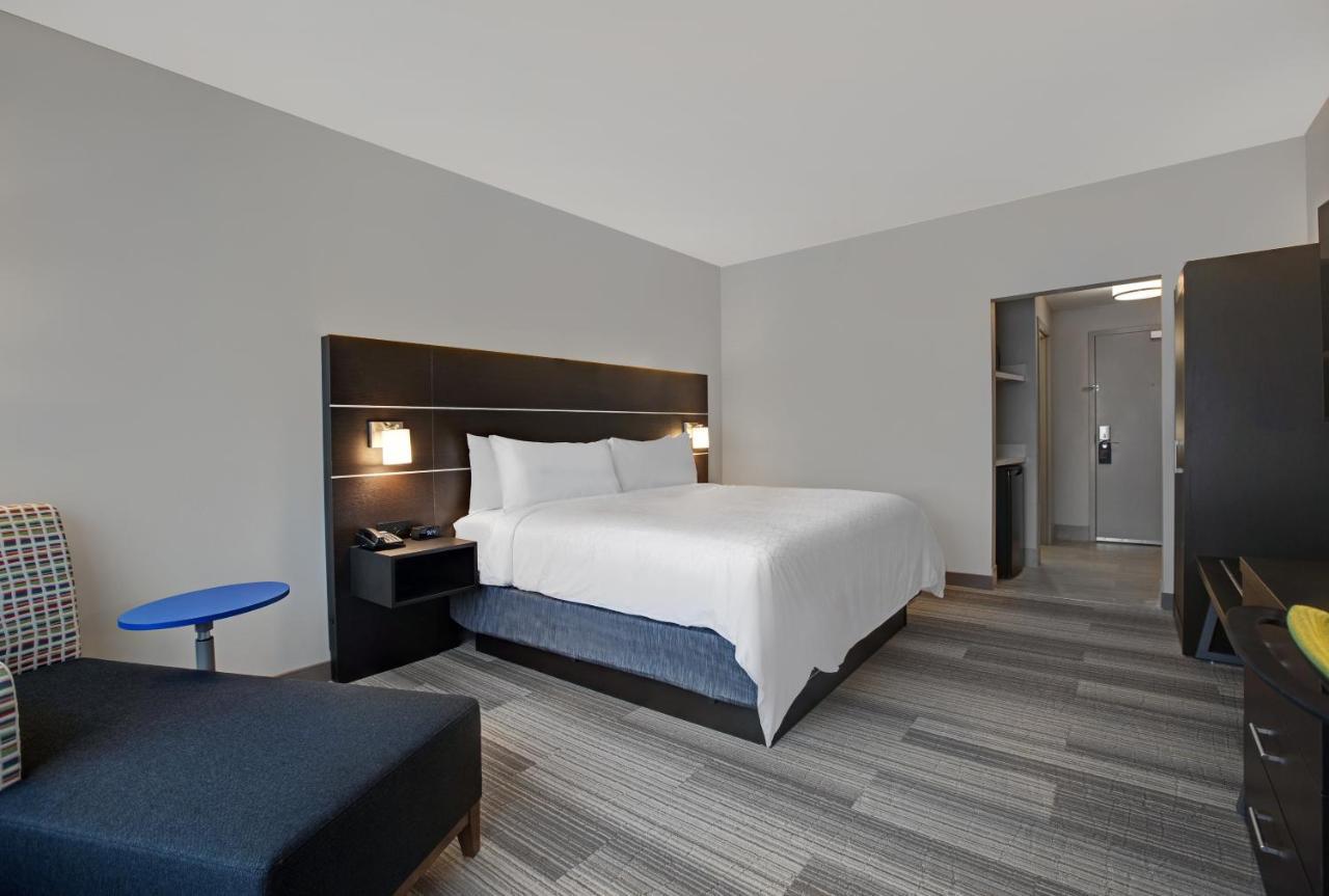 Holiday Inn Express - Milwaukee Downtown By Ihg Екстериор снимка